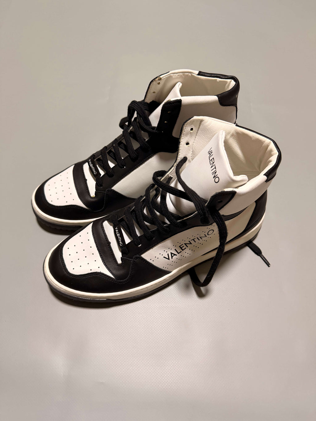Valentino Garavani full cuero