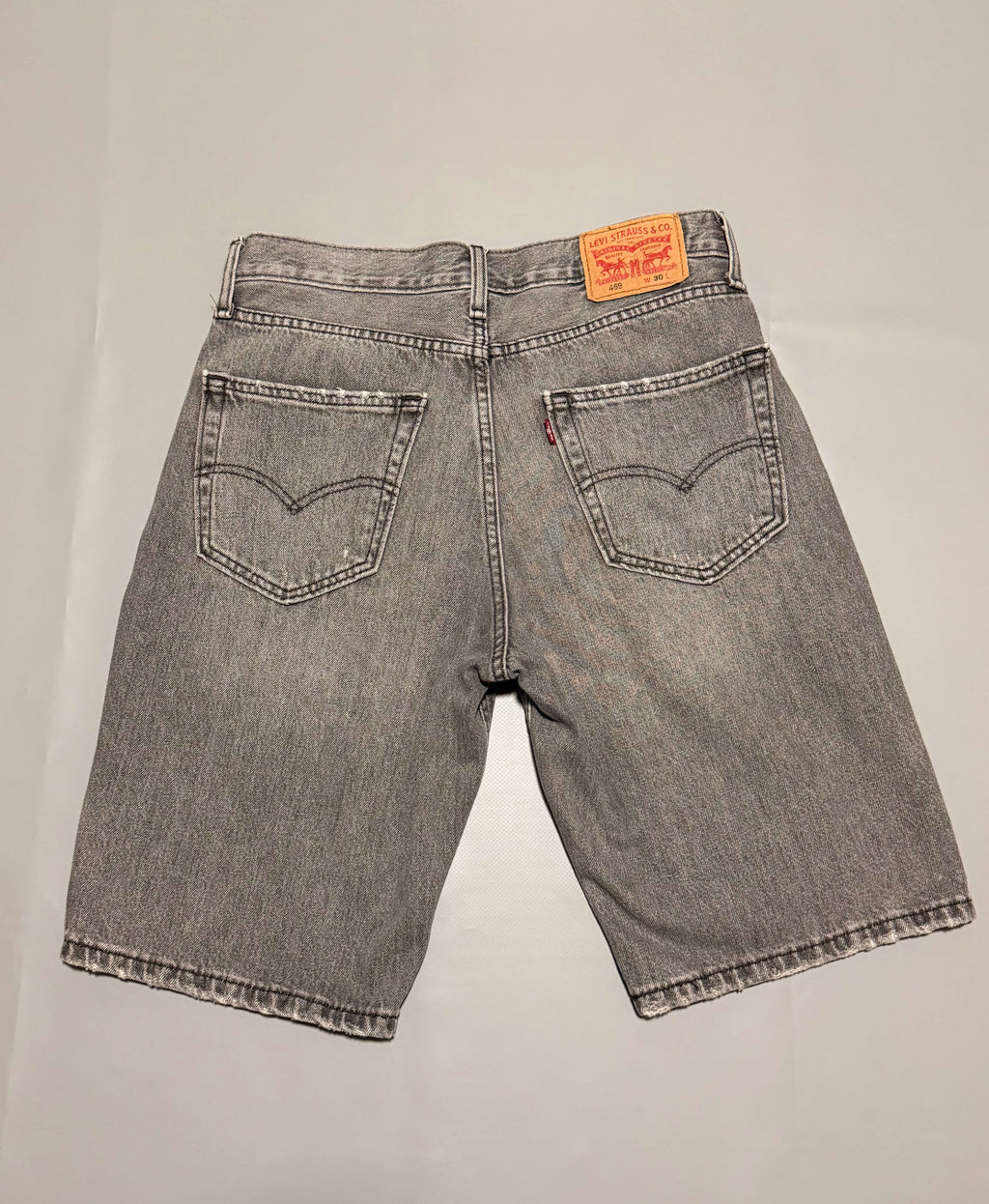LEVI'S 469 denim loose shorts grey