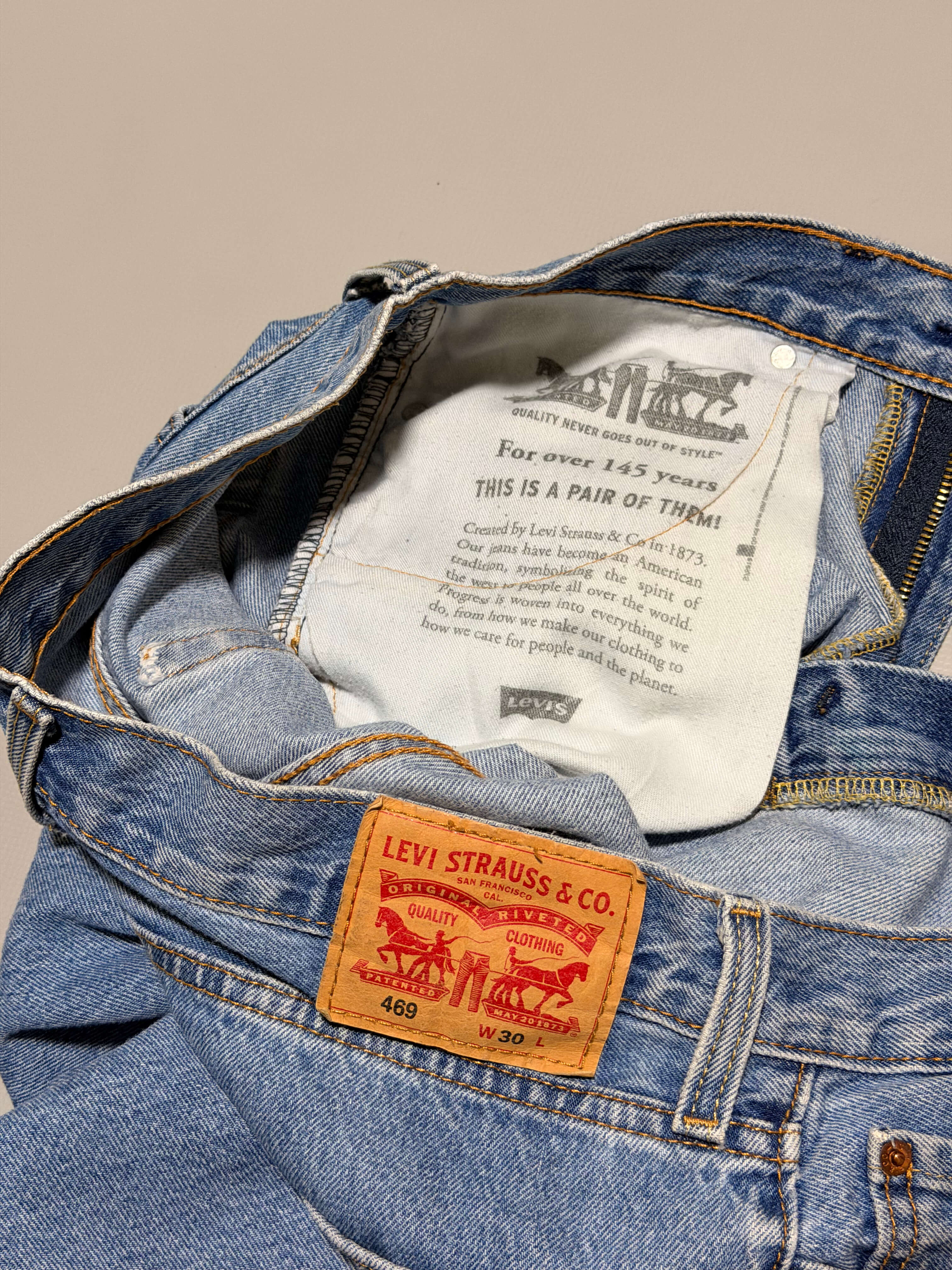 LEVI'S 469 denim loose shorts blue