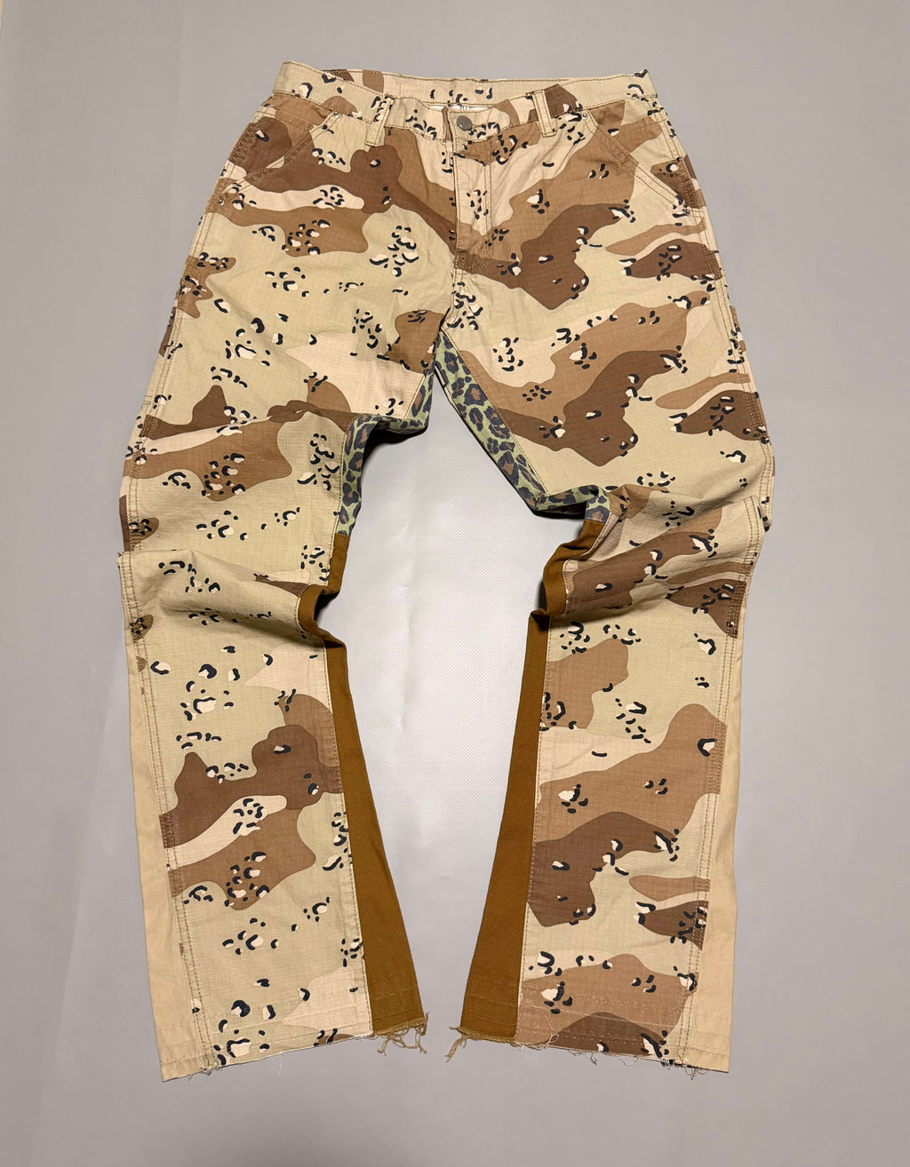 MNML flared camo pant