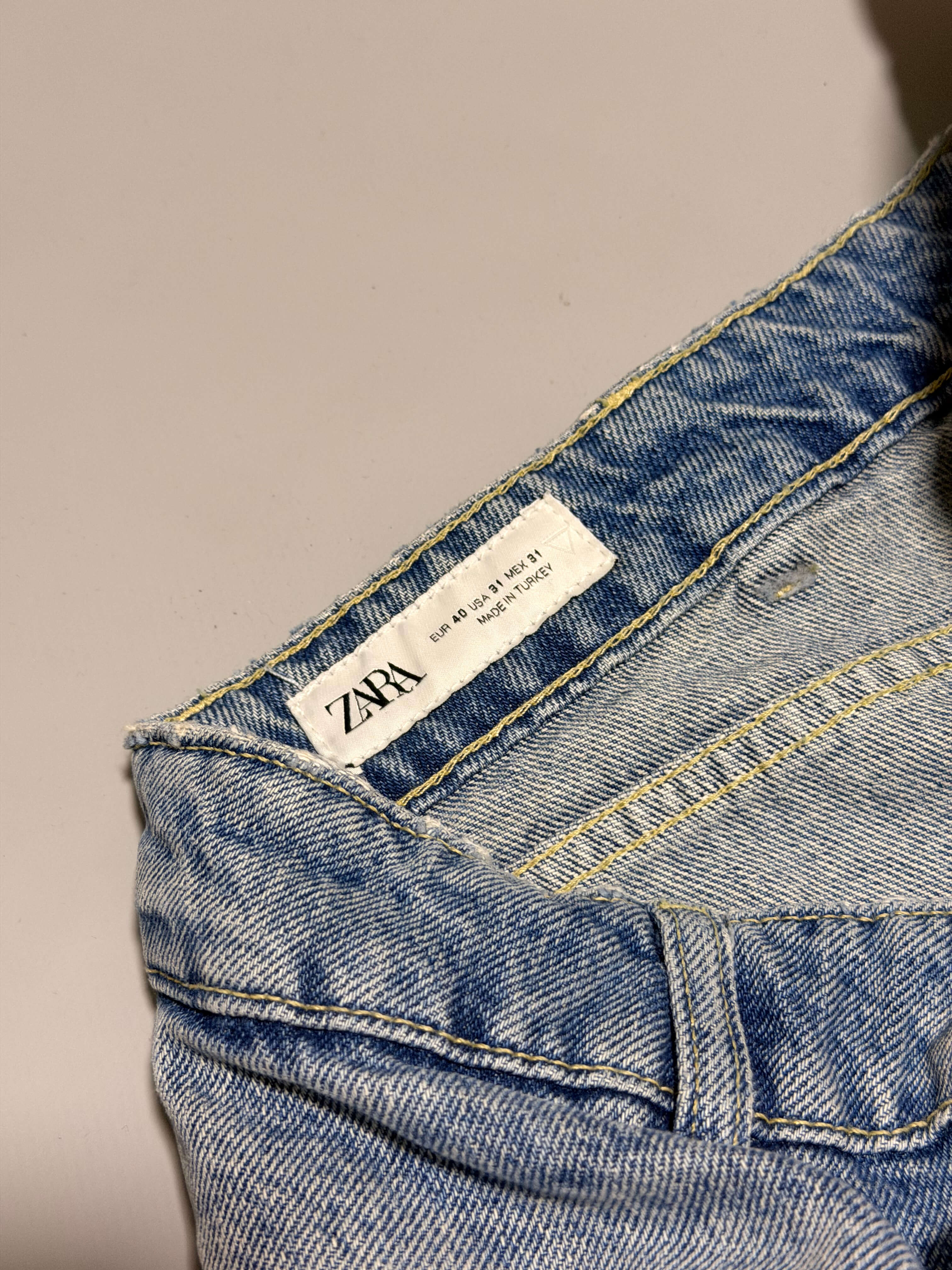 ZARA Flared zippered denim jean