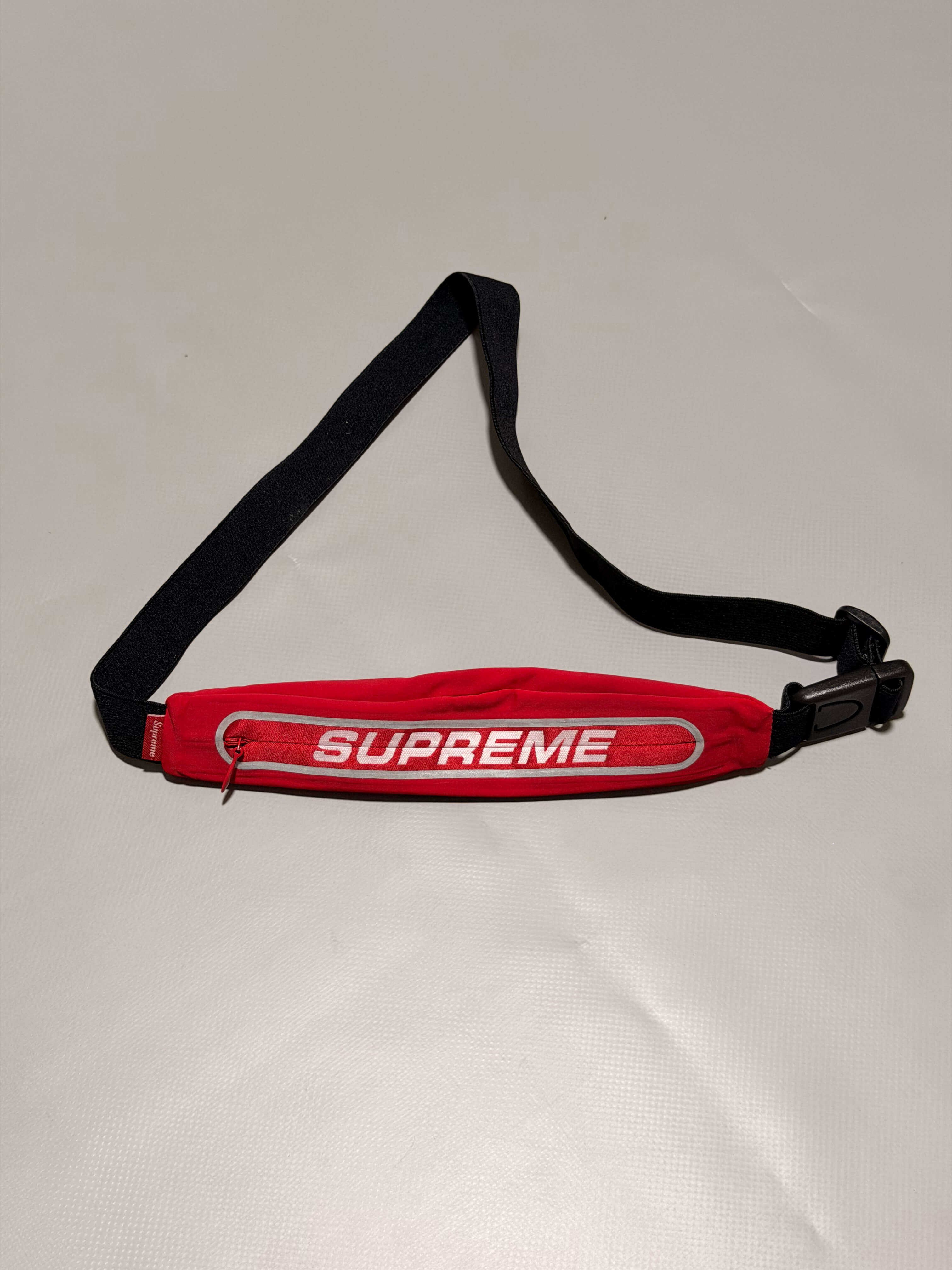 SUPREME Reflective Running Waistbag