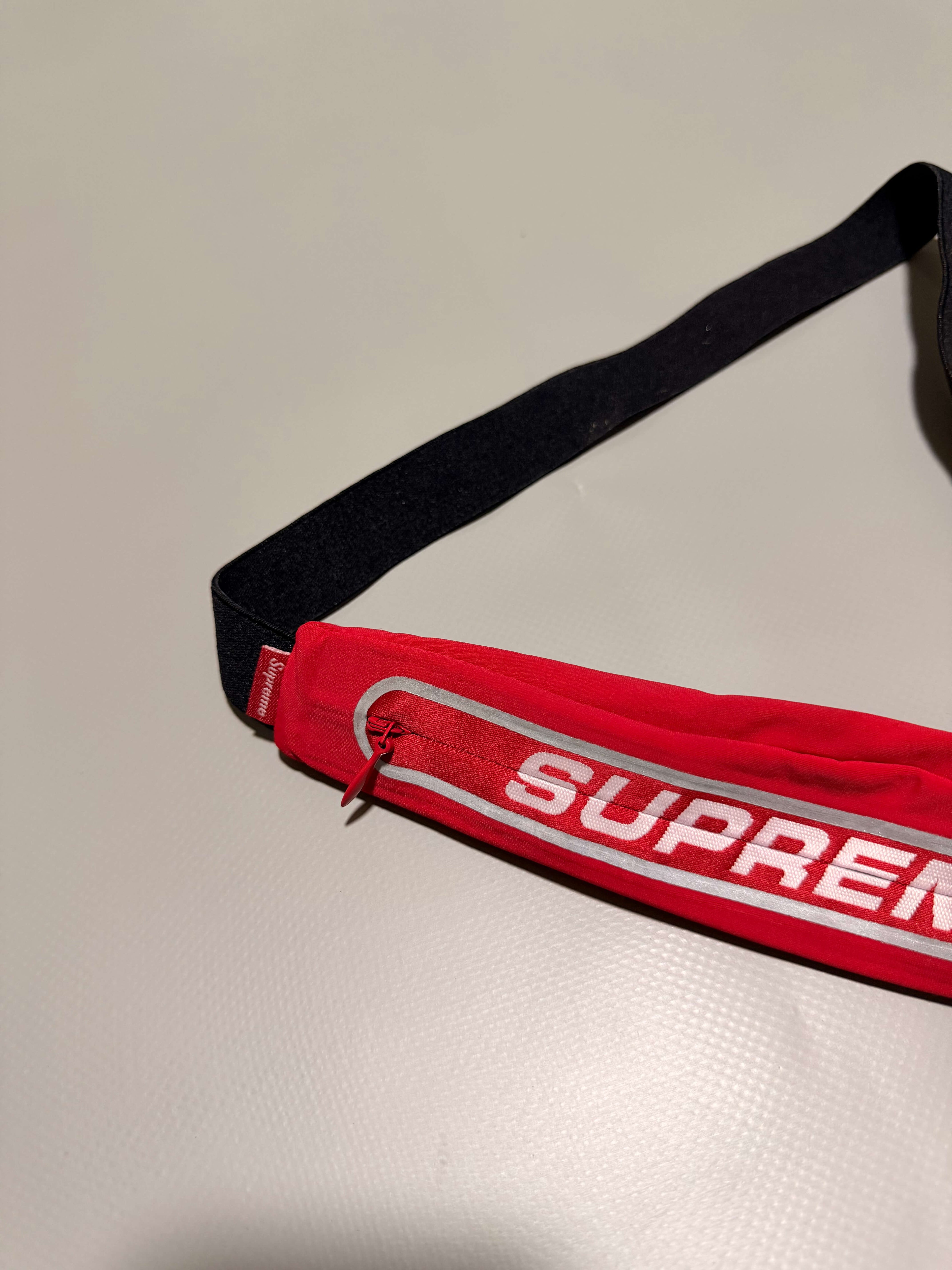 SUPREME Reflective Running Waistbag