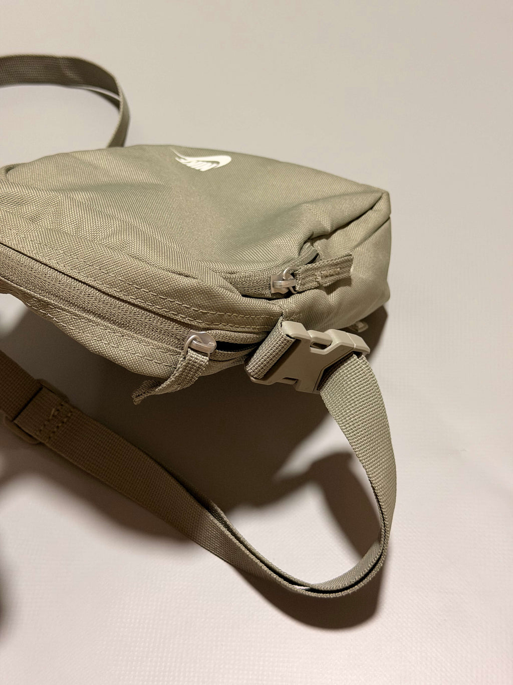NIKE crossbody bag olive