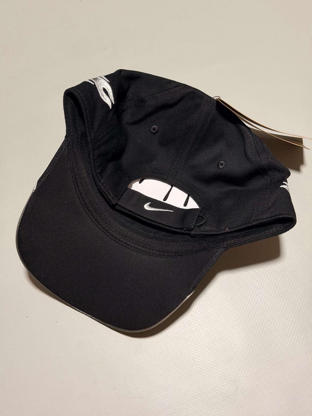 NIKE flame cap black