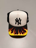 Gorra New Era Trucker Yankees flames
