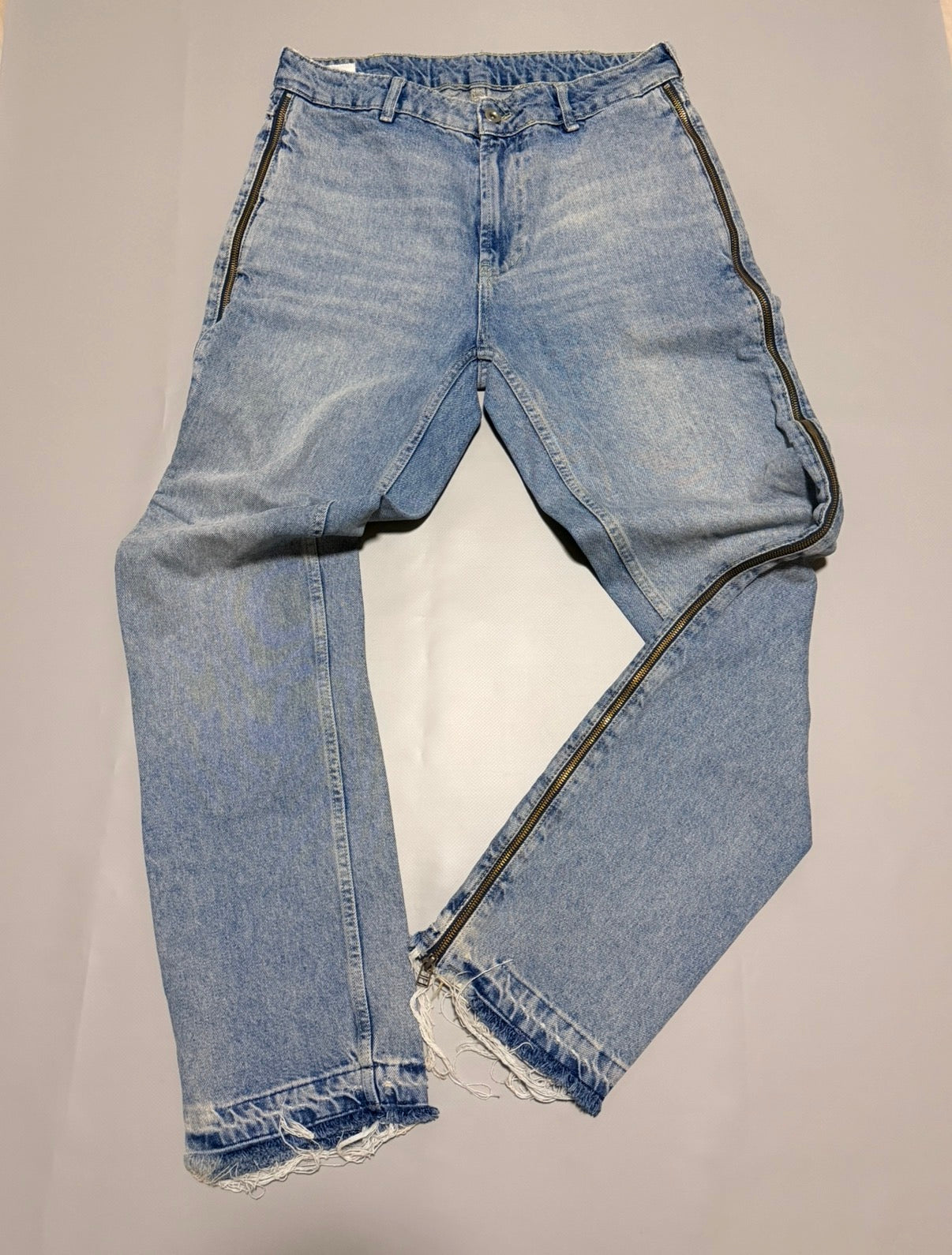 ZARA Flared zippered denim jean