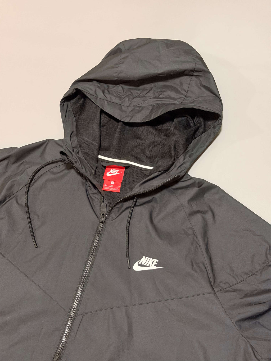 Nike windbreaker black