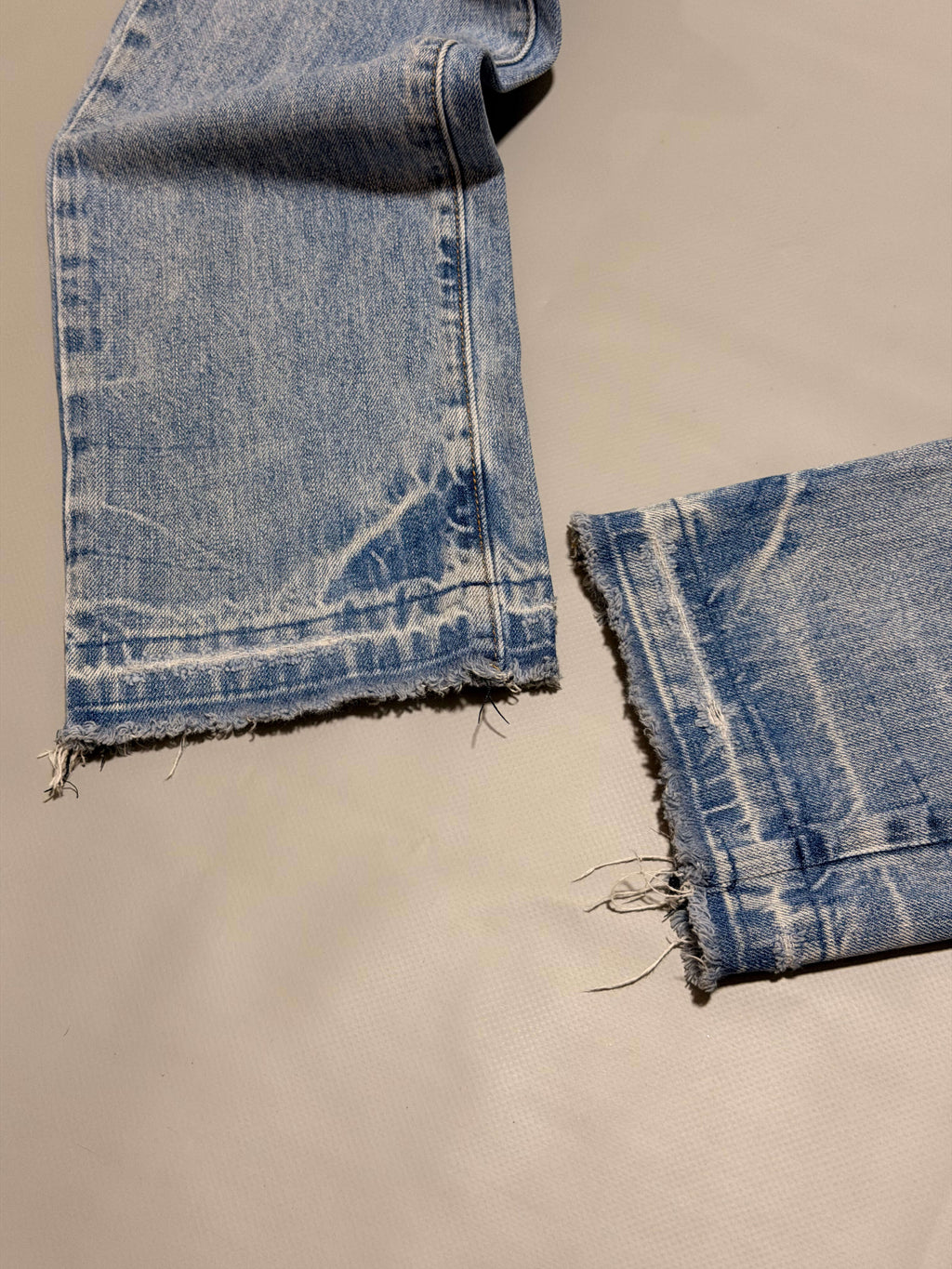 MNML distresed slim jeans