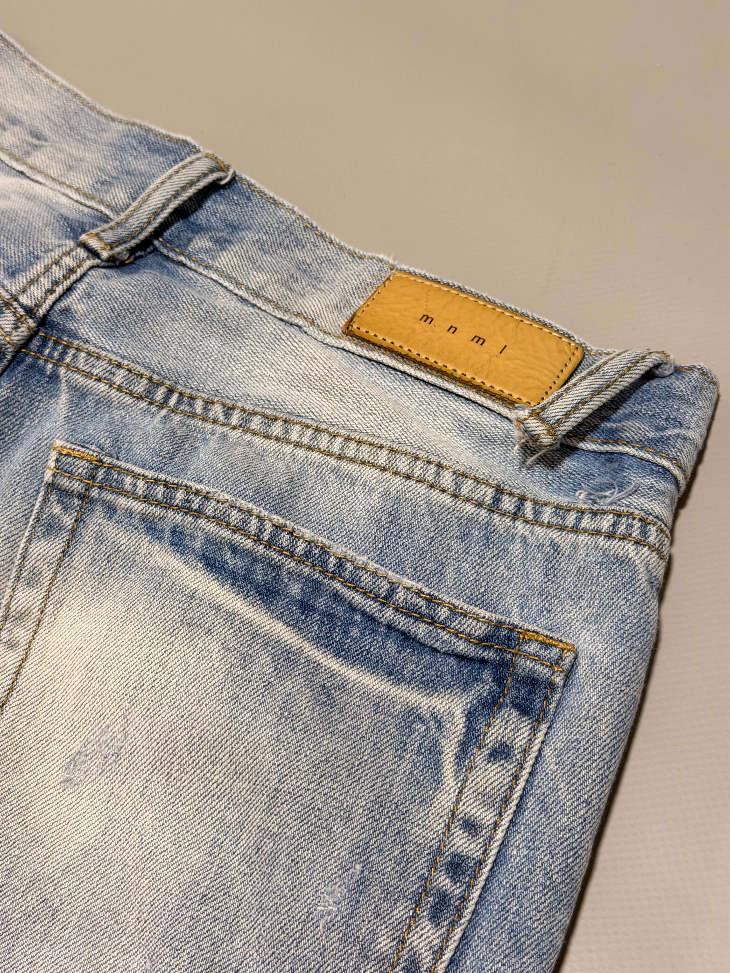 MNML distresed slim jeans